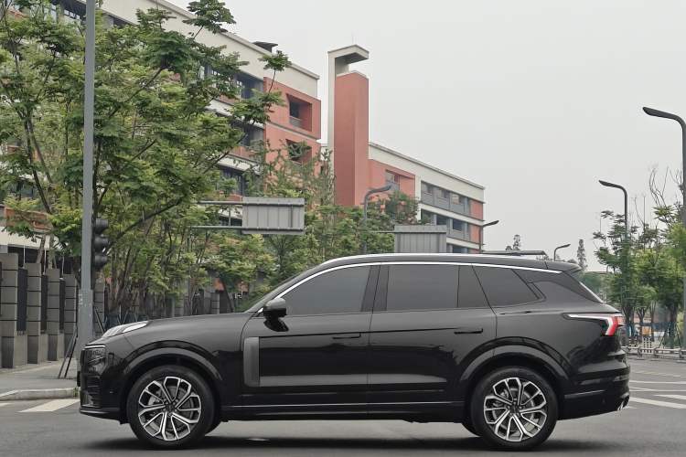 Used Lynk & Co 09 2024 2.0T Four-Wheel Drive Sport Edition Five Seats Exterior 9