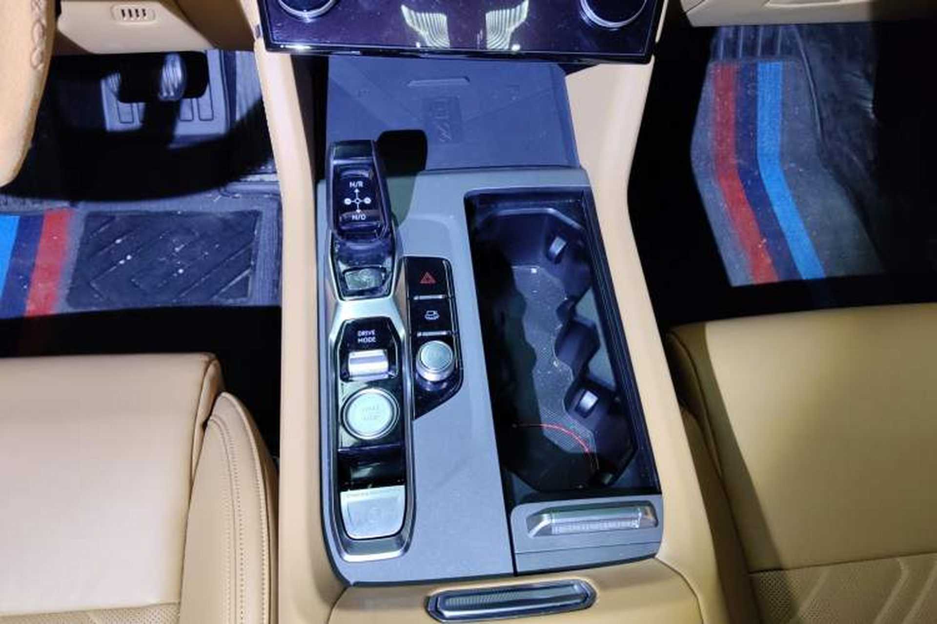 Used Lynk & Co 09 2024 2.0T All-Wheel Drive Global Version 7 Seats Gear Lever