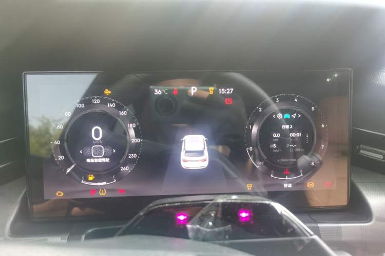 Used Lynk & Co 09 2024 2.0T All-Wheel Drive Global Version 7 Seats Instrument Cluster