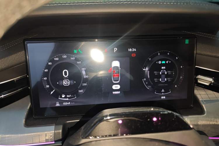 Used Lynk & Co 09 2024 2.0T Four-Wheel Drive Sport Edition Five Seats Instrument Cluster