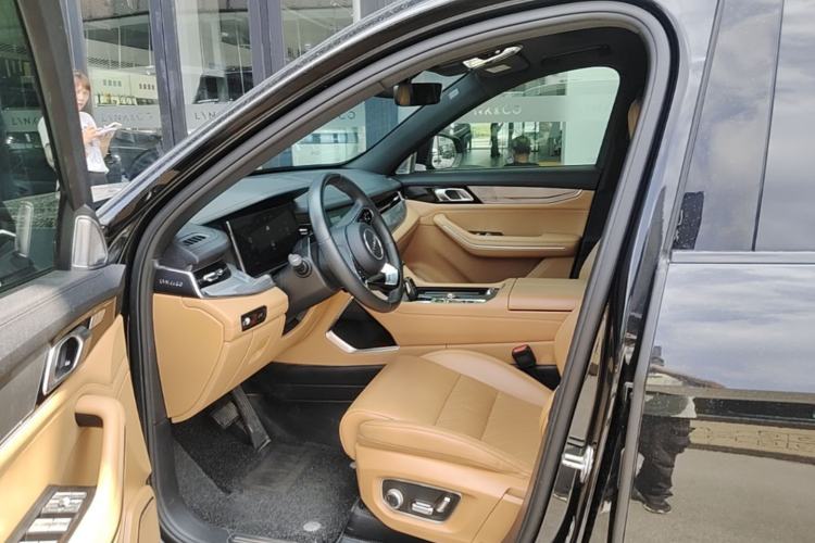 Used Lynk & Co 09  Left Front Seat