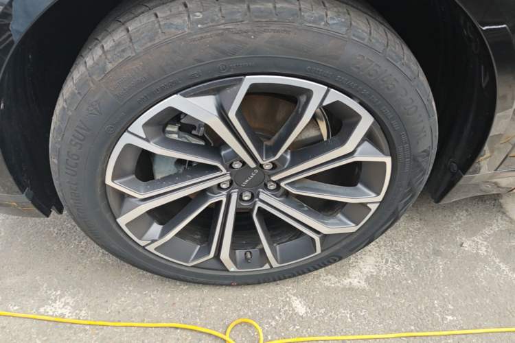 Used Lynk & Co 09 2024 2.0T Four-Wheel Drive Sport Edition Five Seats Left Front Wheel Hub