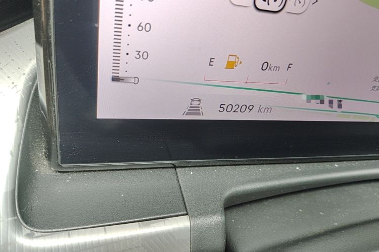 Used Lynk & Co 09  Odometer Close Up