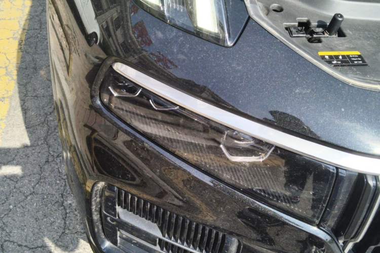 Used Lynk & Co 09 2024 2.0T Four-Wheel Drive Sport Edition Five Seats Right Front Headlight