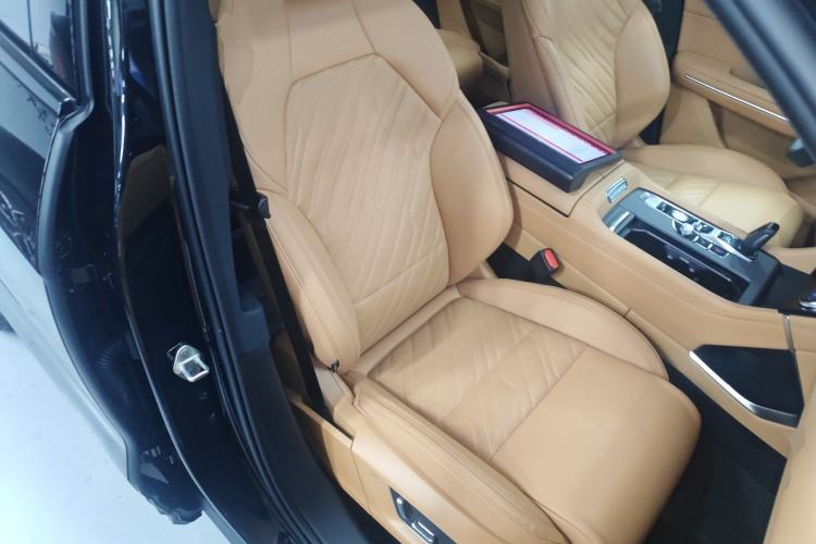 Used Lynk & Co 09 2024 2.0T Four-Wheel Drive Sport Edition Five Seats Right Front Seat