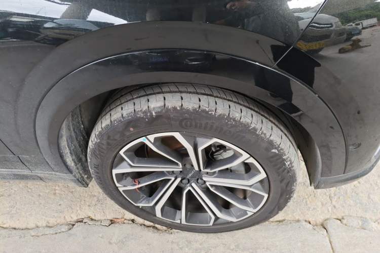 Used Lynk & Co 09 2024 2.0T Four-Wheel Drive Sport Edition Five Seats Right Front Wheel Hub