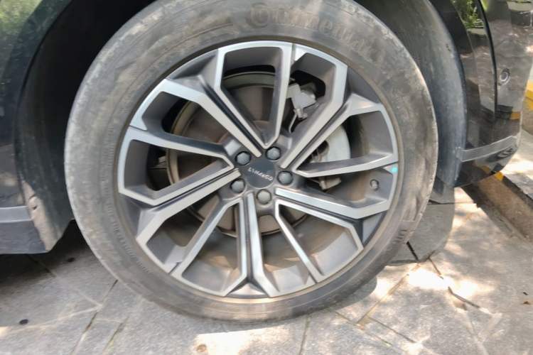 Used Lynk & Co 09 2024 2.0T All-Wheel Drive Global Version 7 Seats Right Front Wheel Hub