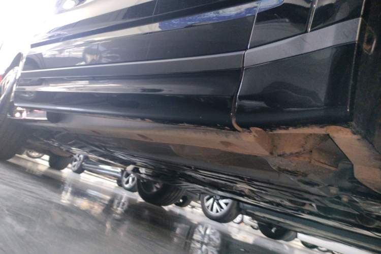 Used Lynk & Co 09 2024 2.0T Four-Wheel Drive Sport Edition Five Seats Right Side Sill