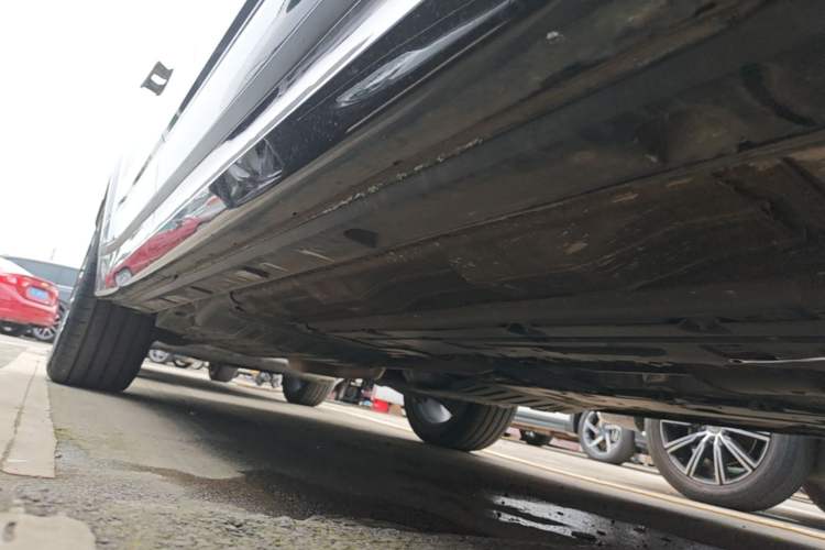 Used Lynk & Co 09 2024 2.0T Four-Wheel Drive Sport Edition Five Seats Right Side Sill