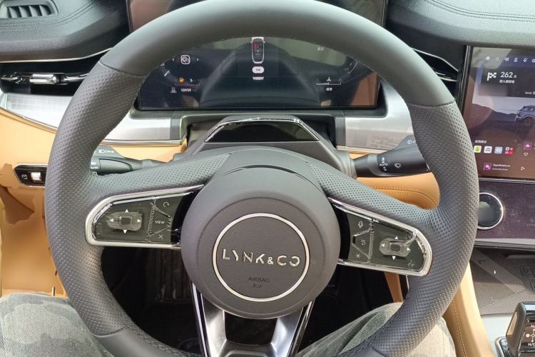 Used Lynk & Co 09 2024 2.0T All-Wheel Drive Global Version 7 Seats Steering Wheel
