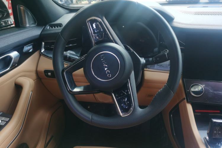 Used Lynk & Co 09 2024 2.0T All-Wheel Drive Global Version 7 Seats Steering Wheel