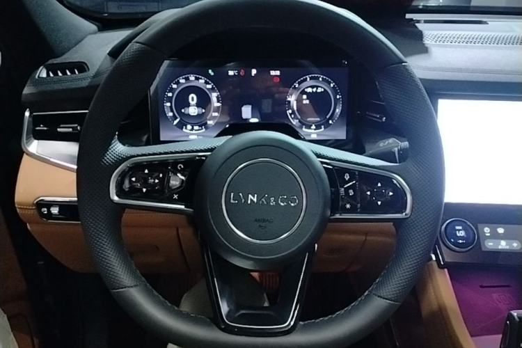 Used Lynk & Co 09 2024 2.0T Four-Wheel Drive Sport Edition Five Seats Steering Wheel