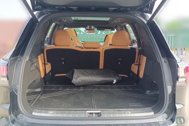 Used Lynk & Co 09 2024 2.0T All-Wheel Drive Global Version 7 Seats Trunk