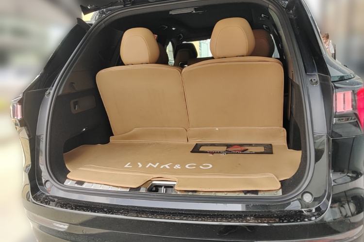 Used Lynk & Co 09  Trunk