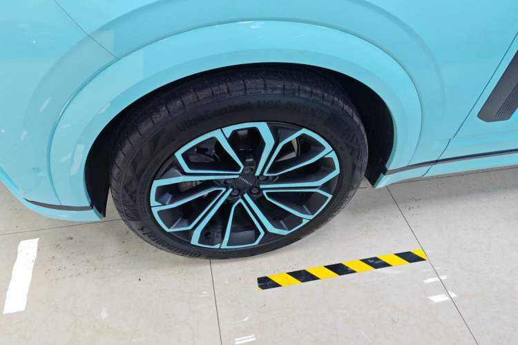 Used Lynk & Co 09 2024 2.0T Four-Wheel Drive Sport Edition Five Seats Exterior 7