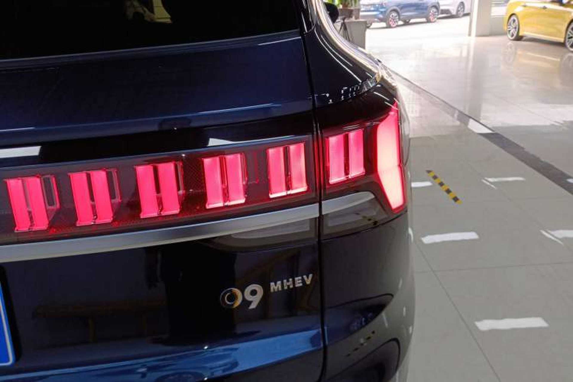 Used Lynk & Co 09 2024 2.0T Four-Wheel Drive Sport Edition Five Seats Right Rear Taillight