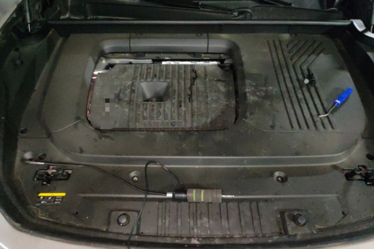 Used Lynk & Co 09 2024 2.0T Four-Wheel Drive Sport Edition Five Seats Engine Bay