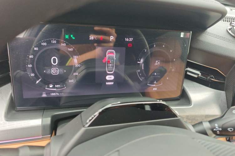 Used Lynk & Co 09 2024 2.0T Four-Wheel Drive Sport Edition Five Seats Instrument Cluster