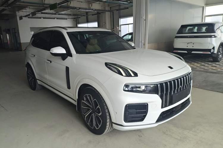 Used Lynk & Co 09 2024 2.0T Four-Wheel Drive Sport Edition Five Seats Front Right 45 Deg