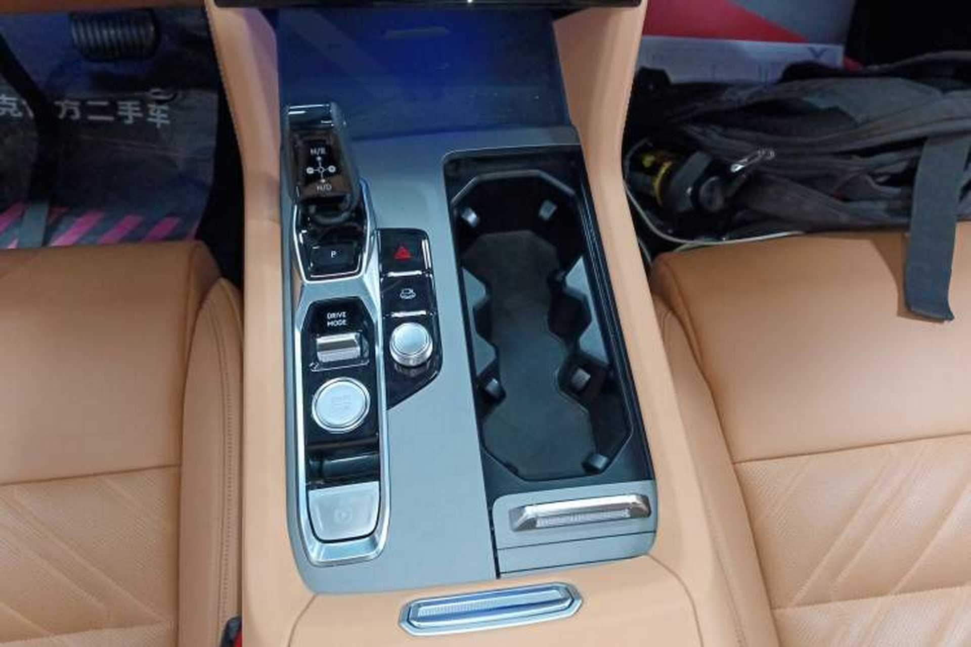 Used Lynk & Co 09 2024 2.0T Four-Wheel Drive Sport Edition Five Seats Gear Lever