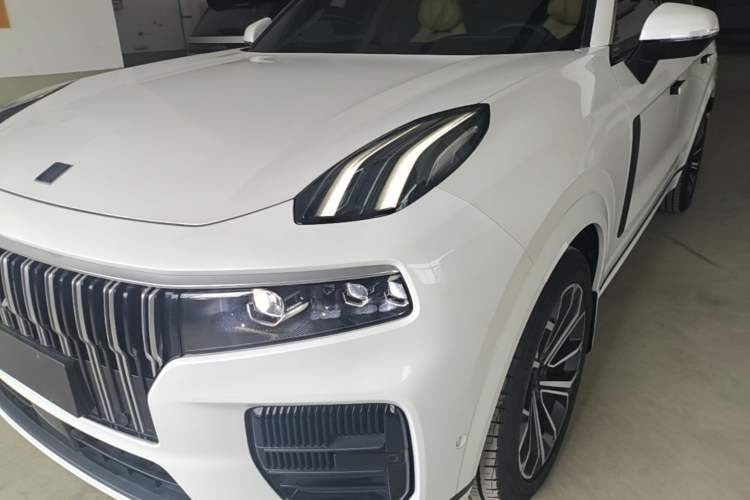 Used Lynk & Co 09 2024 2.0T Four-Wheel Drive Sport Edition Five Seats Left Front Headlight