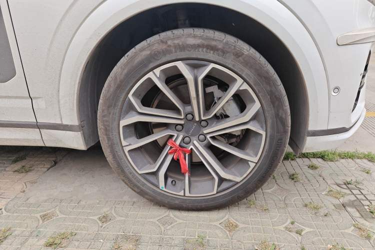 Used Lynk & Co 09 2024 2.0T Four-Wheel Drive Sport Edition Five Seats Right Front Wheel Hub