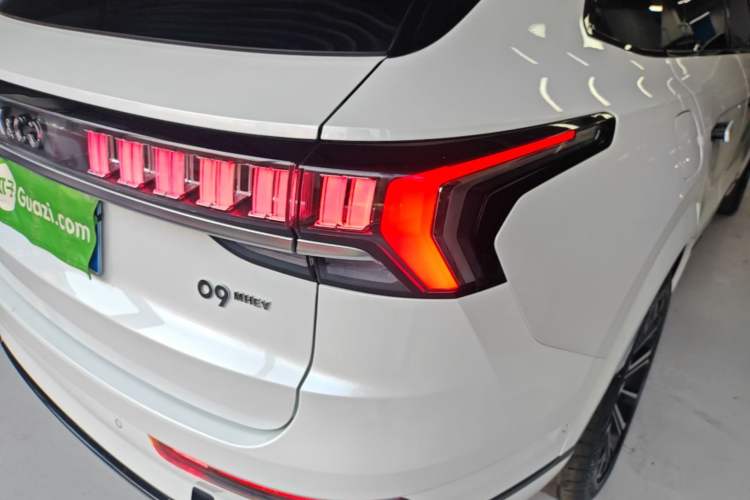 Used Lynk & Co 09 2024 2.0T All-Wheel Drive Global Version 7 Seats Right Rear Taillight