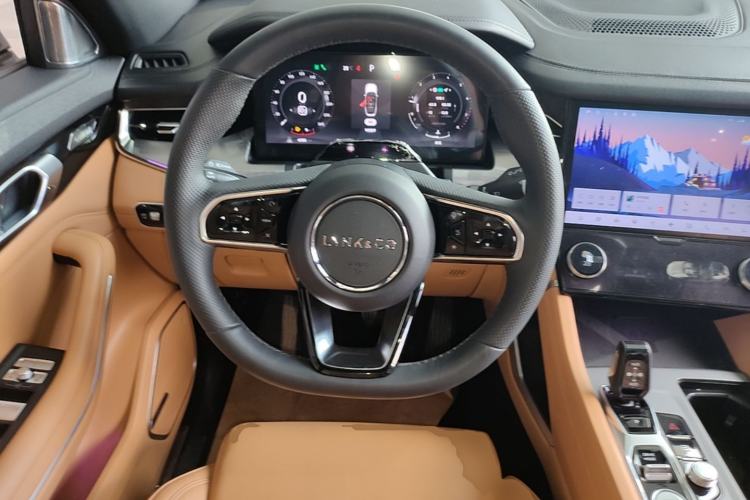 Used Lynk & Co 09 2024 2.0T Four-Wheel Drive Sport Edition Five Seats Steering Wheel