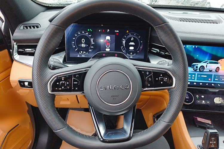Used Lynk & Co 09 2024 2.0T Four-Wheel Drive Sport Edition Five Seats Steering Wheel