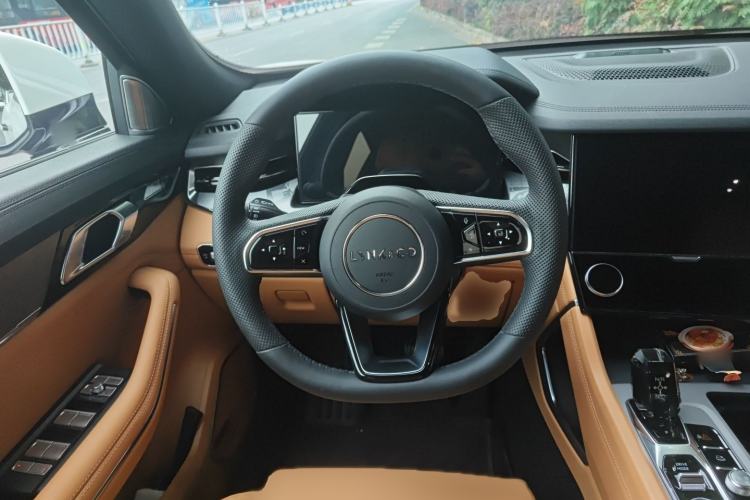Used Lynk & Co 09 2024 2.0T Four-Wheel Drive Sport Edition Five Seats Steering Wheel