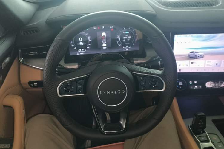 Used Lynk & Co 09 2024 2.0T Four-Wheel Drive Sport Edition Five Seats Steering Wheel