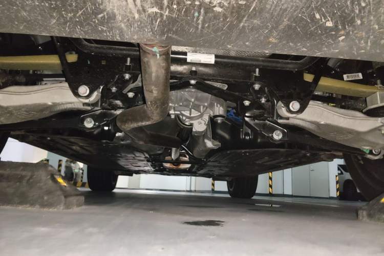 Used Lynk & Co 09 2026 Model 2.0T Four-Wheel Drive Exploration Edition Ultra Chassis Rear