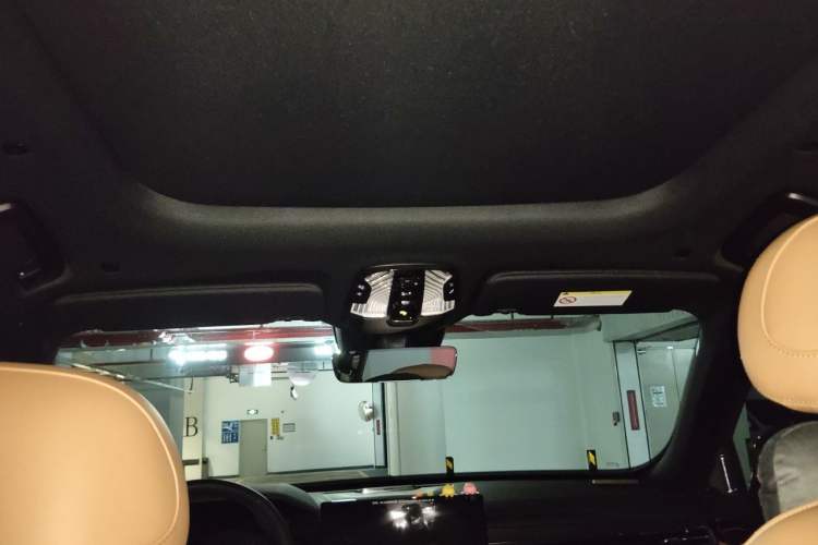 Used Lynk & Co 09 2026 Model 2.0T Four-Wheel Drive Exploration Edition Ultra Headliner