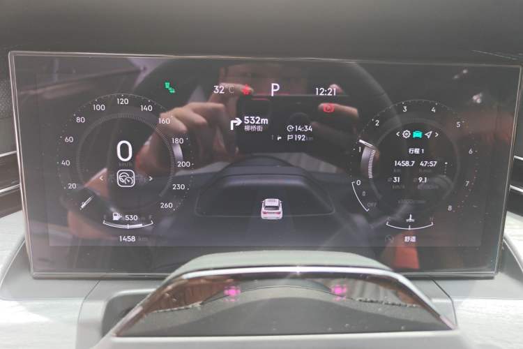 Used Lynk & Co 09 2026 Model 2.0T Four-Wheel Drive Exploration Edition Ultra Instrument Cluster