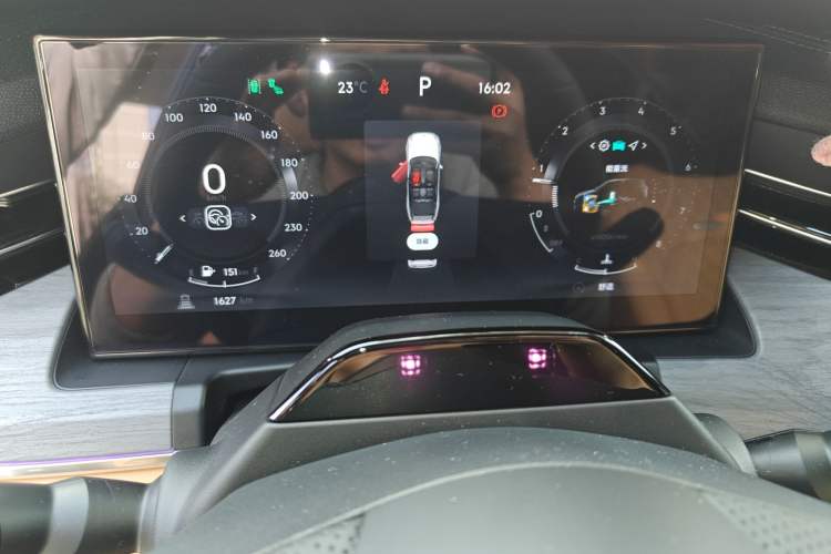 Used Lynk & Co 09 2026 Model 2.0T Four-Wheel Drive Exploration Edition Ultra Instrument Cluster
