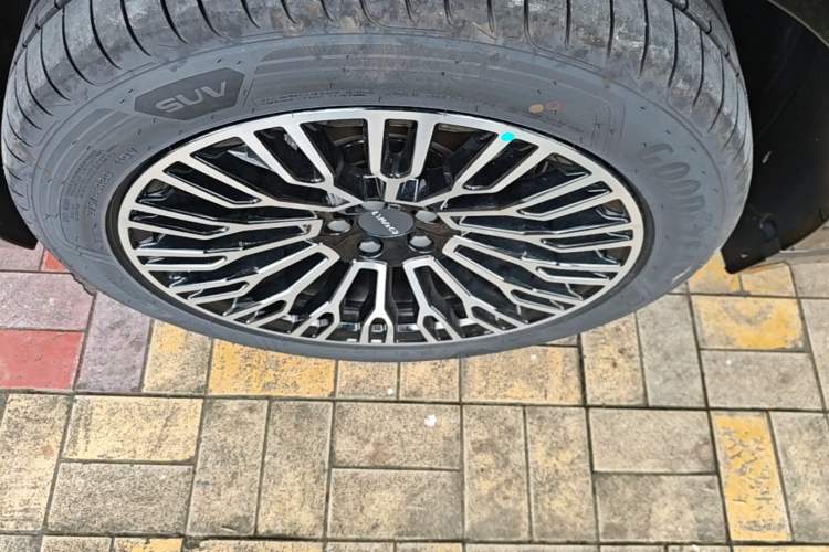 Used Lynk & Co 09 2026 Model 2.0T Four-Wheel Drive Exploration Edition Ultra Left Front Wheel Hub