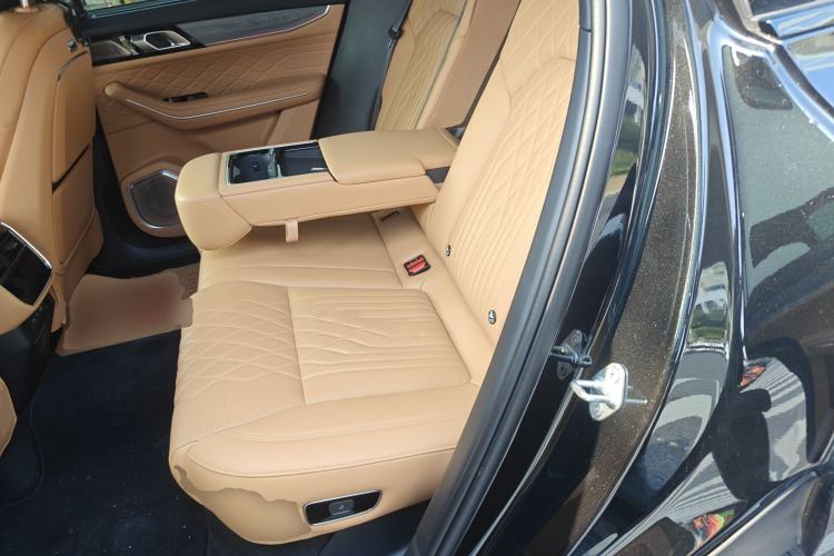 Used Lynk & Co 09 2026 Model 2.0T Four-Wheel Drive Exploration Edition Ultra Left Rear Seat