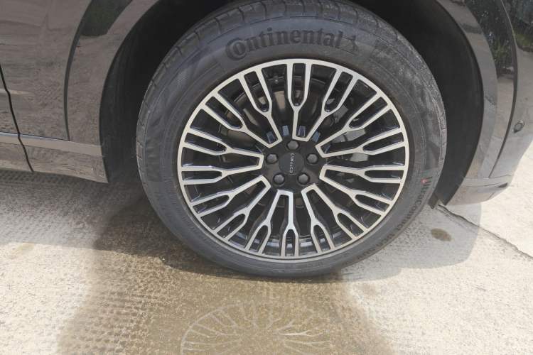 Used Lynk & Co 09 2026 Model 2.0T Four-Wheel Drive Exploration Edition Ultra Right Front Wheel Hub