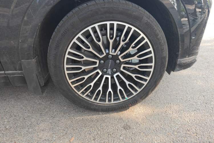 Used Lynk & Co 09 2026 Model 2.0T Four-Wheel Drive Exploration Edition Ultra Right Front Wheel Hub