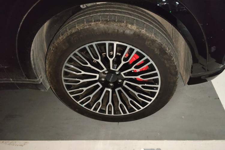 Used Lynk & Co 09 2026 Model 2.0T Four-Wheel Drive Exploration Edition Ultra Right Front Wheel Hub