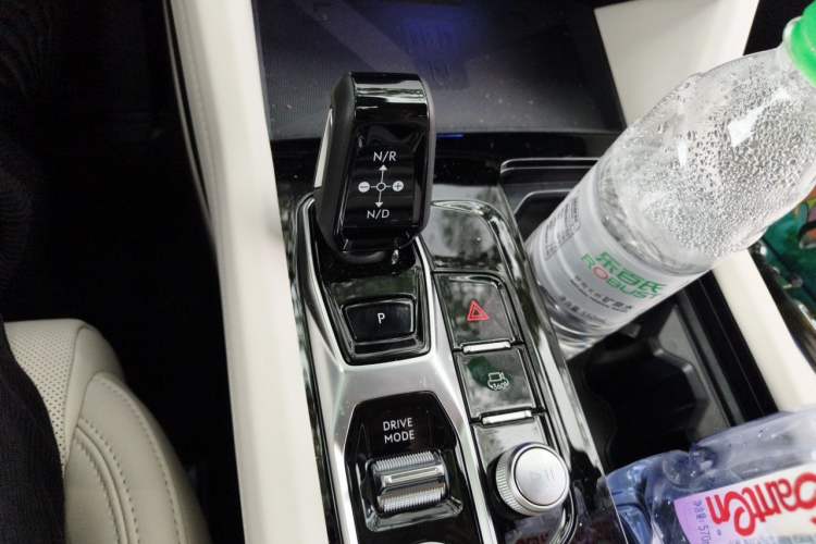 Used Lynk & Co 09 2026 Model 2.0T Four-Wheel Drive Exploration Edition Ultra Gear Lever