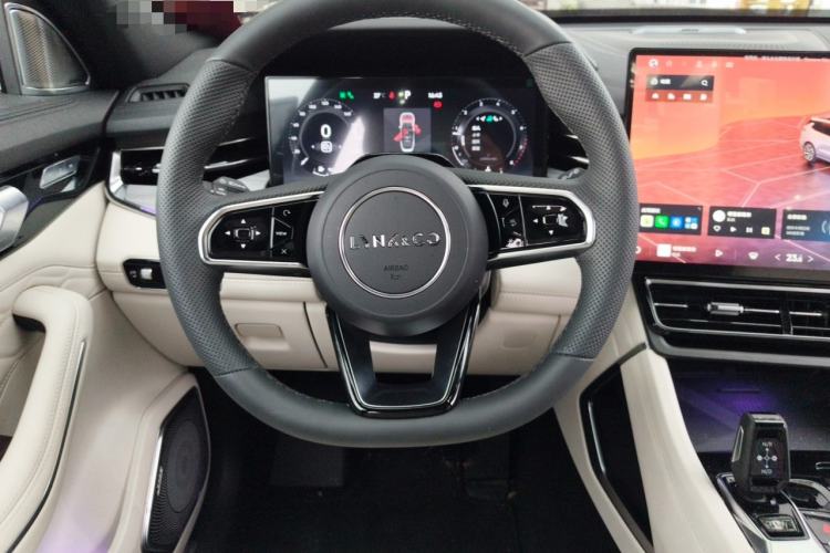 Used Lynk & Co 09 2026 Model 2.0T Four-Wheel Drive Exploration Edition Ultra Steering Wheel