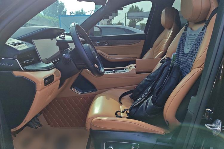 Used Lynk & Co 09 EM-P 2021 2.0T PHEV Halo Seven-Seater Left Front Seat