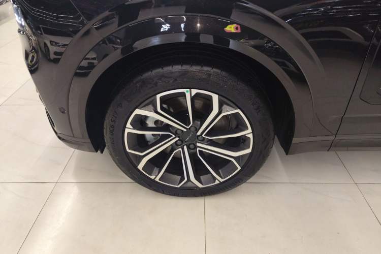 Used Lynk & Co 09 EM-P 2025 2.0TD EM-P Four-Wheel Drive Max Five Seats Left Front Wheel Hub