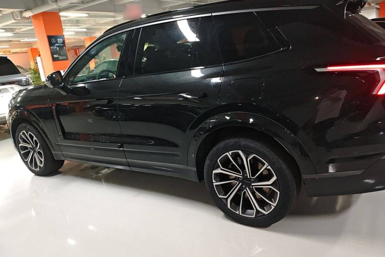 Used Lynk & Co 09 EM-P 2025 2.0TD EM-P Four-Wheel Drive Max Five Seats Left Side