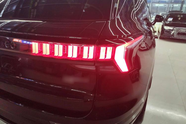 Used Lynk & Co 09 EM-P 2025 2.0TD EM-P Four-Wheel Drive Max Five Seats Right Rear Taillight