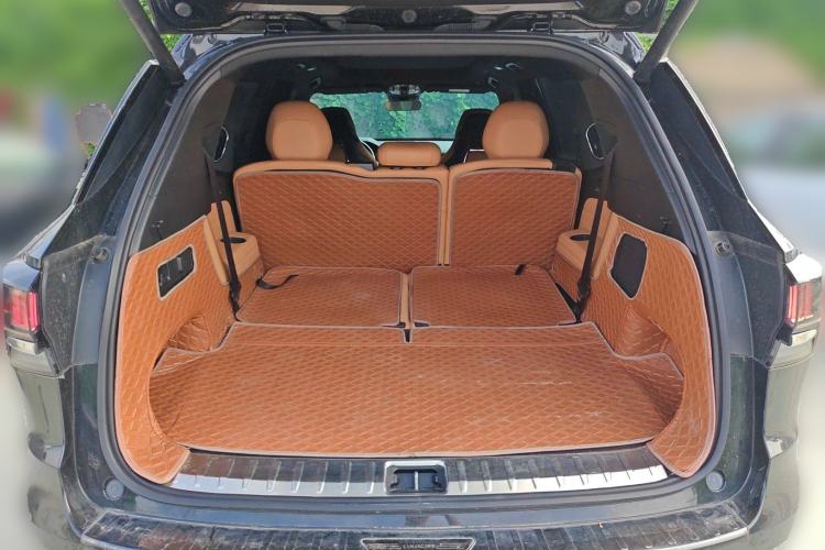 Used Lynk & Co 09 EM-P 2021 2.0T PHEV Halo Seven-Seater Trunk