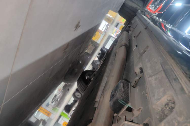 Used Lynk & Co 09 EM-P 2024 2.0TD EM-P Four-Wheel Drive ULTRA Six-Seater Left Side Sill