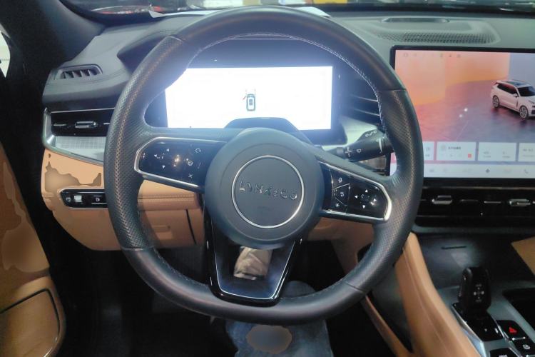 Used Lynk & Co 09 EM-P 2024 2.0TD EM-P Four-Wheel Drive ULTRA Six-Seater Steering Wheel