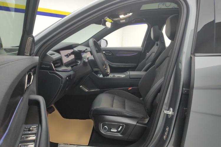 Used Lynk & Co 09 EM-P 2021 2.0T PHEV Halo Six-Seater Left Front Seat
